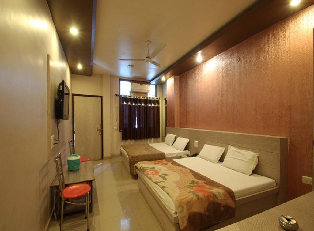 Hotel Pakeeza Ajmer Bagian luar foto