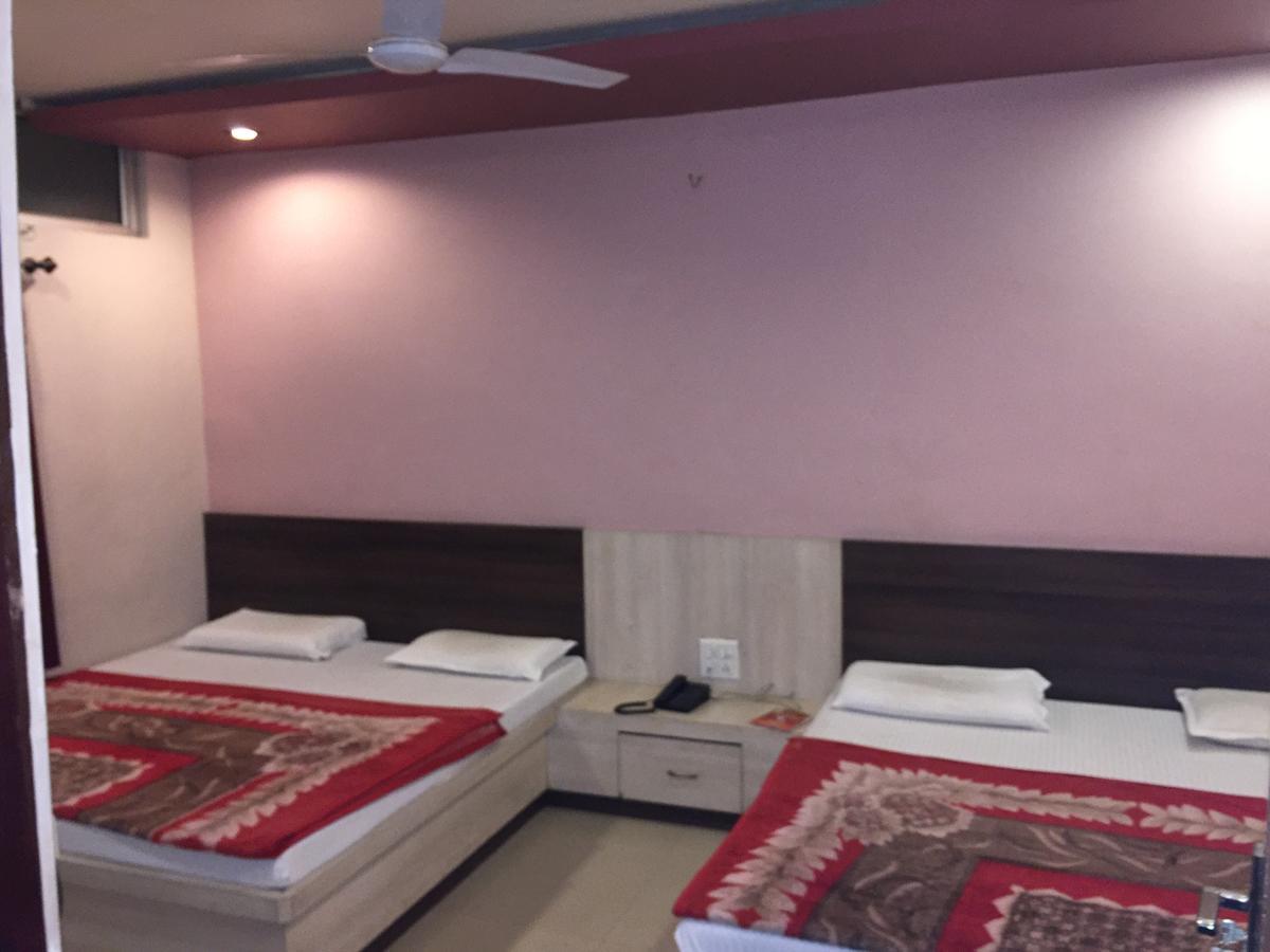 Hotel Pakeeza Ajmer Bagian luar foto