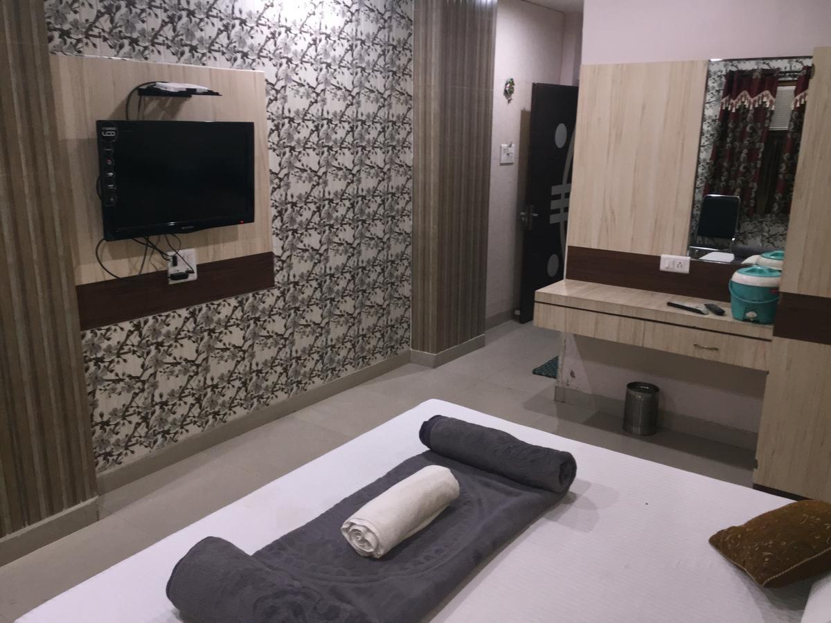 Hotel Pakeeza Ajmer Bagian luar foto
