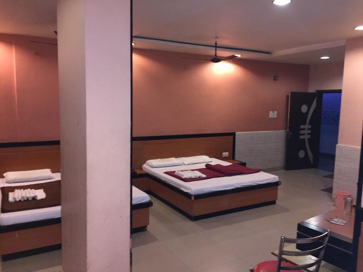Hotel Pakeeza Ajmer Bagian luar foto
